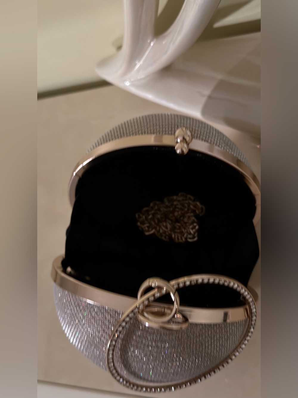 A Classy Chic Boutique Silver Rhinestone Circle Evening Clutch